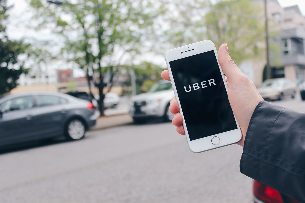 2024美国打车软件推荐 - Uber & Lyft哪个更便宜？（优惠+车型+使用教程）-第1张图片